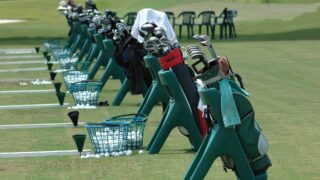 【プロゴルファーだから言える】インドアゴルフスクールと練習場のゴルフスクールとの違いとは！ 